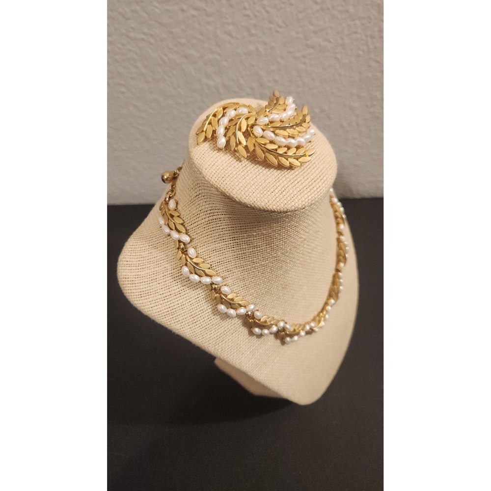 Vintage Trifari Gold Leaf Faux Pearl Necklace and Brooch Set Mid-Century Jewelry